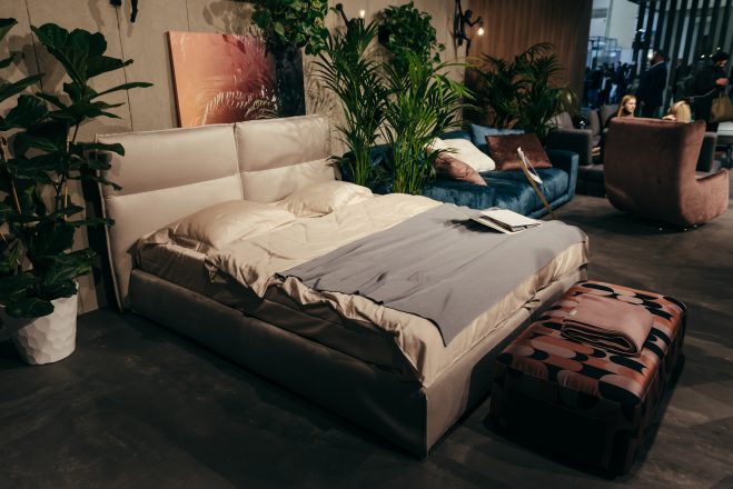 LANA bed видео
